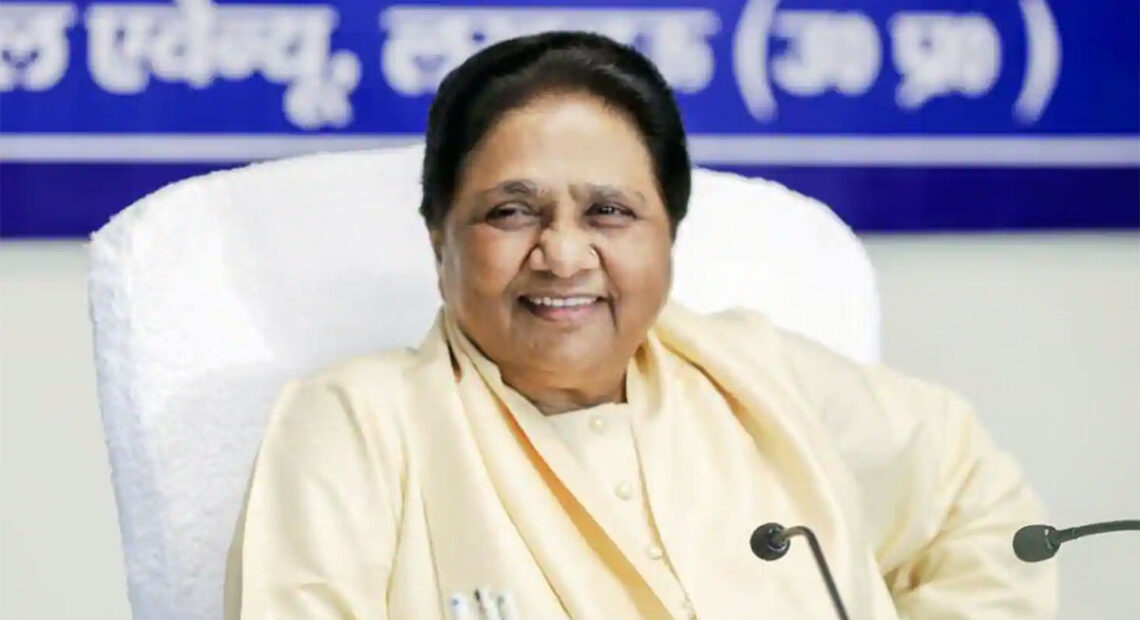योगी सरकार के फैसले से खुश हुईं मायावती, सीनियर केयर सेंटर शिफ्ट करने पर बोलीं- स्वागत योग्य कदम