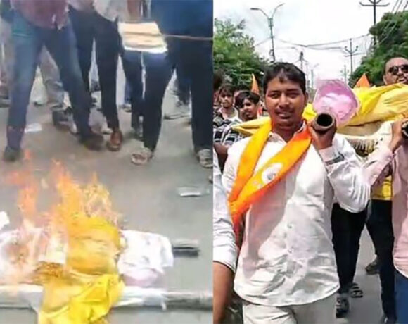 एबीवीपी का उग्र विरोध, मंत्री ओपी राजभर की शवयात्रा निकालकर फूंका पुतला