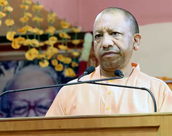 गोरखपुर में बोले सीएम योगी, “कर्ता के प्रति कृतज्ञता का भाव सनातन का पहला संस्कार”