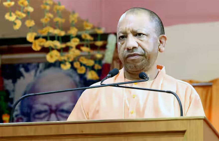 गोरखपुर में बोले सीएम योगी, “कर्ता के प्रति कृतज्ञता का भाव सनातन का पहला संस्कार”