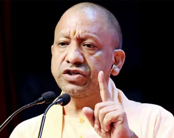 यूपी के बाढ़ पीड़ित किसानों को मिलेगा मुआवजा, योगी सरकार ने किया बड़ा ऐलान