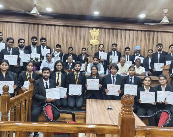 हीरालाल यादव लॉ कॉलेज में मूट कोर्ट प्रतियोगिता का भव्य आयोजन, छात्रों ने दिखाया विधिक ज्ञान और तर्क शक्ति का कौशल