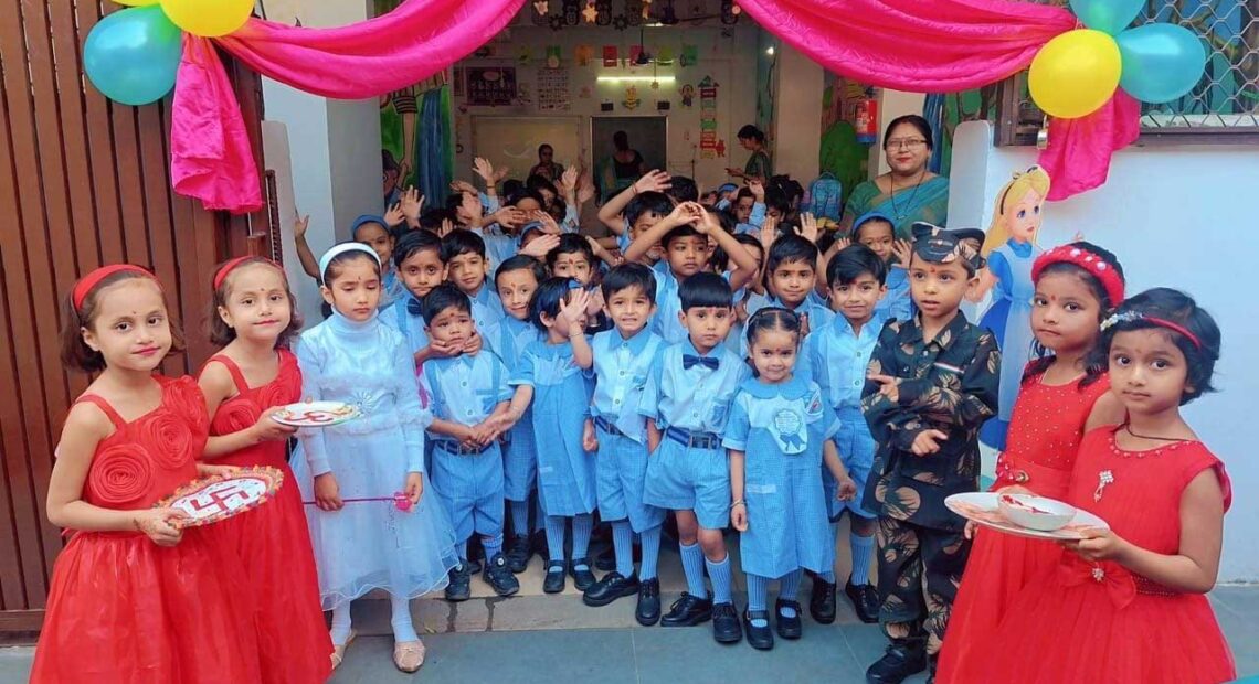 अवध कॉलेजिएट में नए सत्र का भव्य आगाज़, छात्रों का हुआ गर्मजोशी से स्वागत