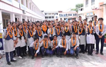 हीरालाल यादव पब्लिक स्कूल का CBSE इंटरमीडिएट परीक्षा परिणाम शत-प्रतिशत, वंश राज और श्वेता गौतम बने टॉपर