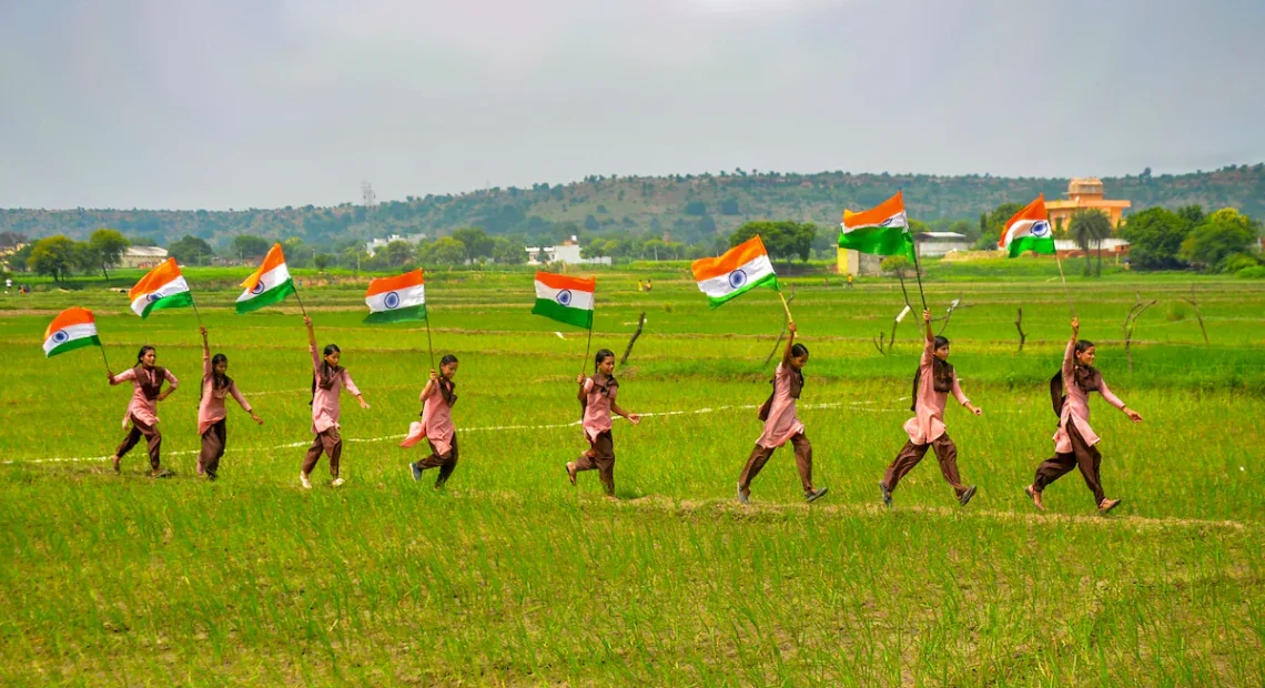ये तिरंगा अभी और ऊँचा उठेगा